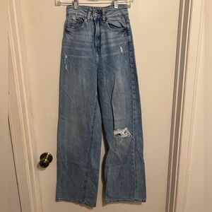 H&M Light Blue High Rise Women's Jeans